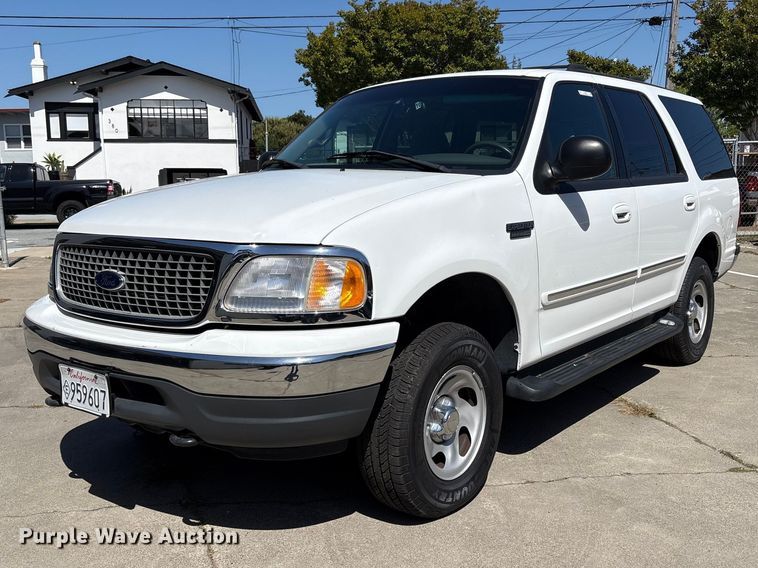 image for item EU8679 2000 Ford Expedition SUV