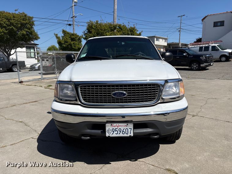image for item EU8679 2000 Ford Expedition SUV
