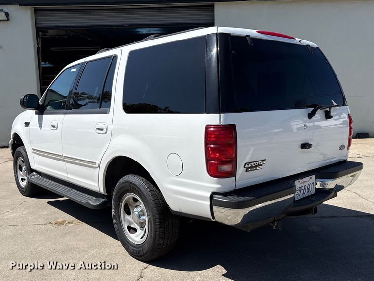 image for item EU8679 2000 Ford Expedition SUV