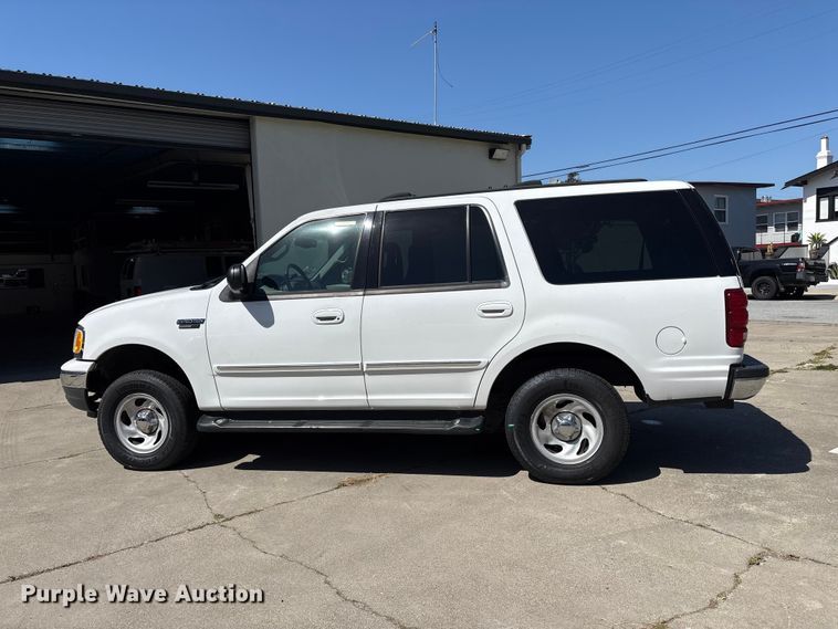 image for item EU8679 2000 Ford Expedition SUV
