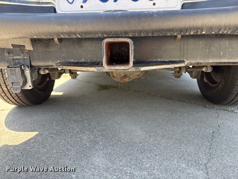 image for item EU8679 2000 Ford Expedition SUV