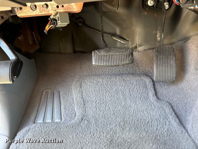 image for item EU8679 2000 Ford Expedition SUV