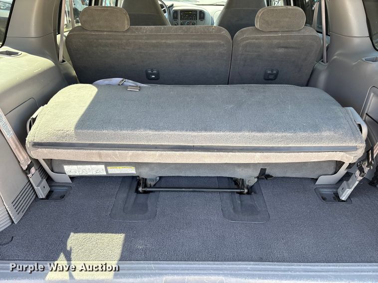 image for item EU8679 2000 Ford Expedition SUV