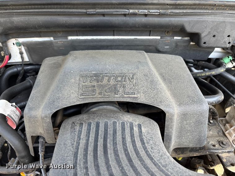 image for item EU8679 2000 Ford Expedition SUV