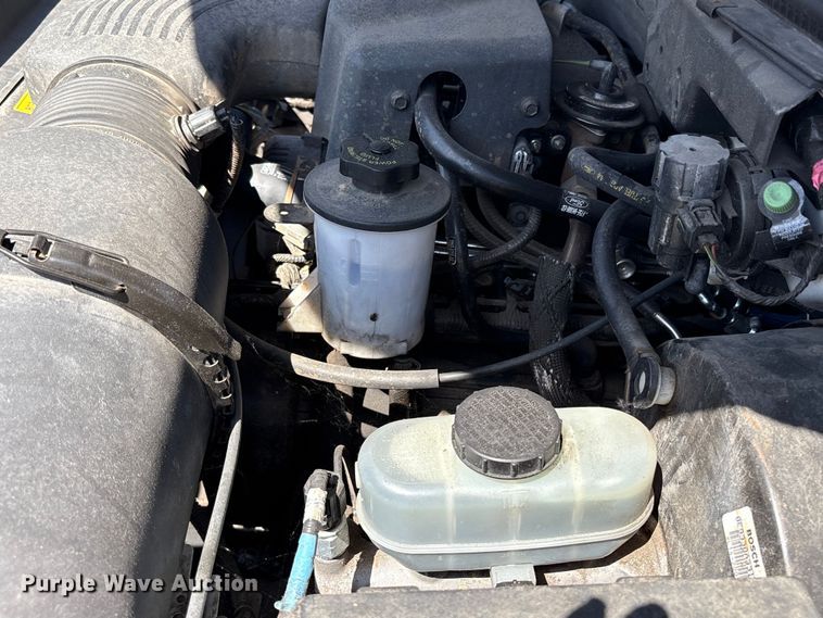 image for item EU8679 2000 Ford Expedition SUV
