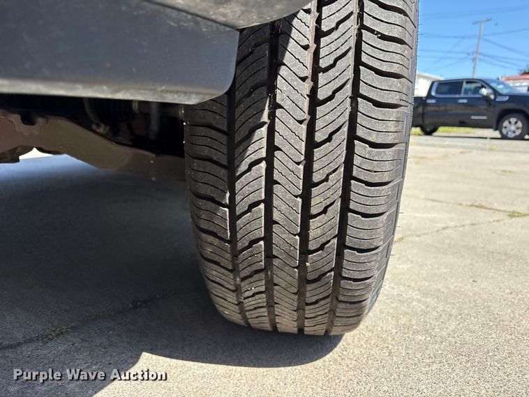 image for item EU8679 2000 Ford Expedition SUV