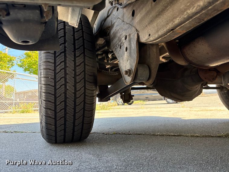 image for item EU8679 2000 Ford Expedition SUV