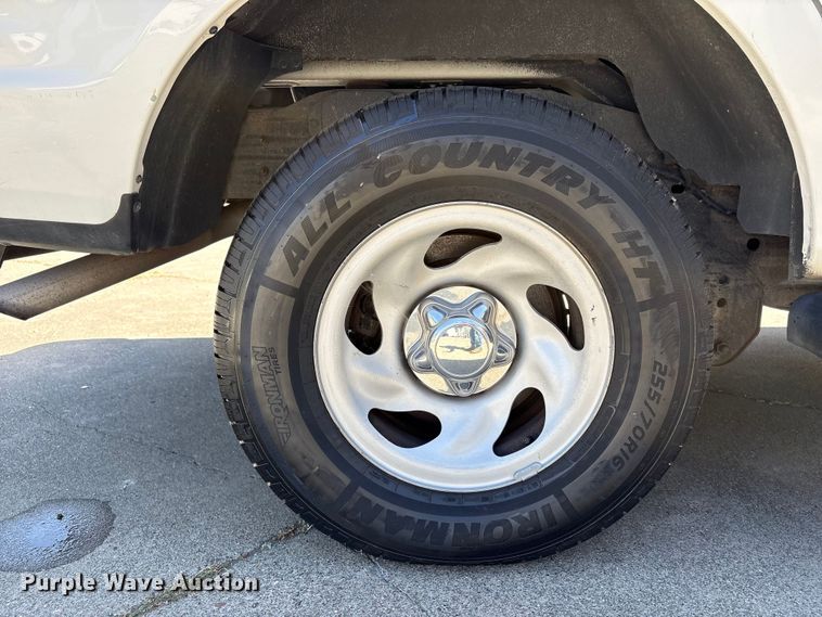 image for item EU8679 2000 Ford Expedition SUV