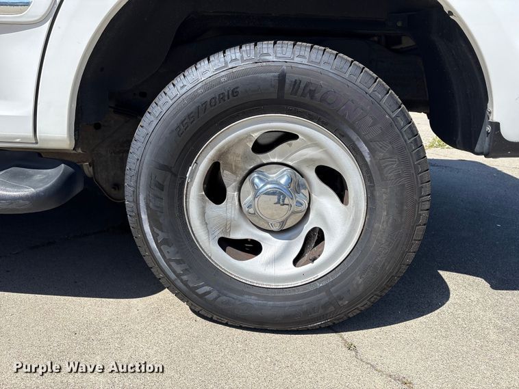 image for item EU8679 2000 Ford Expedition SUV