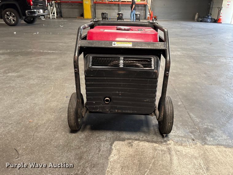 image for item EU8682 2010 Honda EM7000is generator