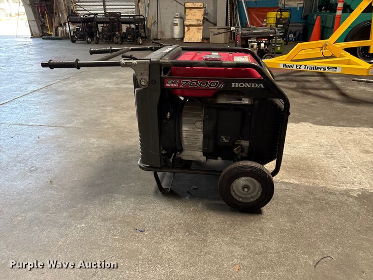 image for item EU8682 2010 Honda EM7000is generator