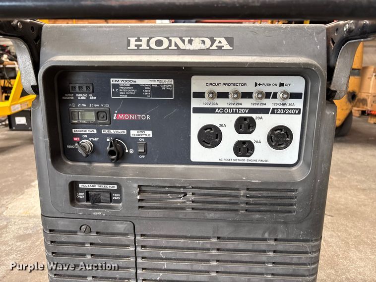 image for item EU8682 2010 Honda EM7000is generator