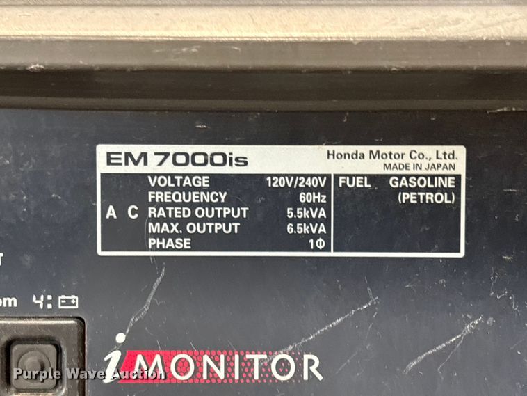 image for item EU8682 2010 Honda EM7000is generator