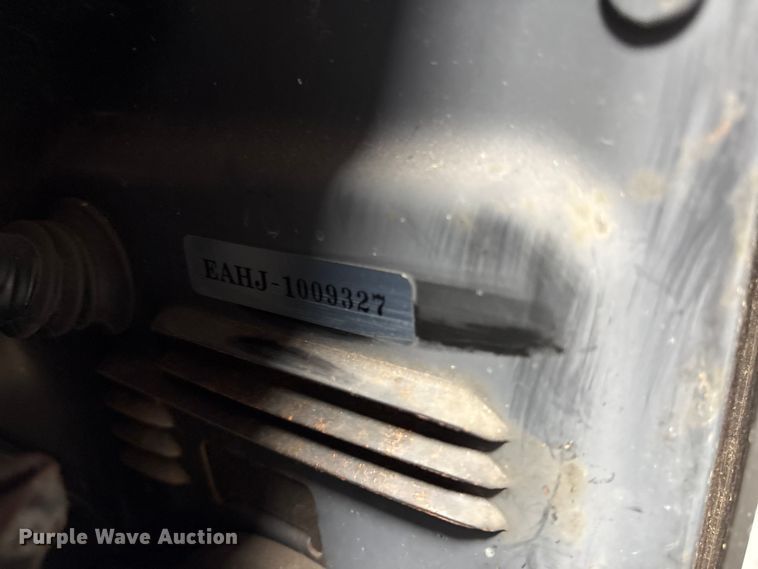 image for item EU8682 2010 Honda EM7000is generator