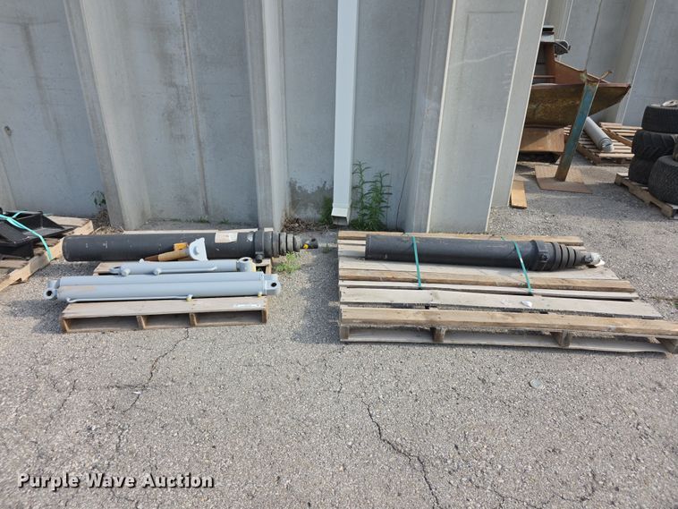 image for item EV2183 Truck parts