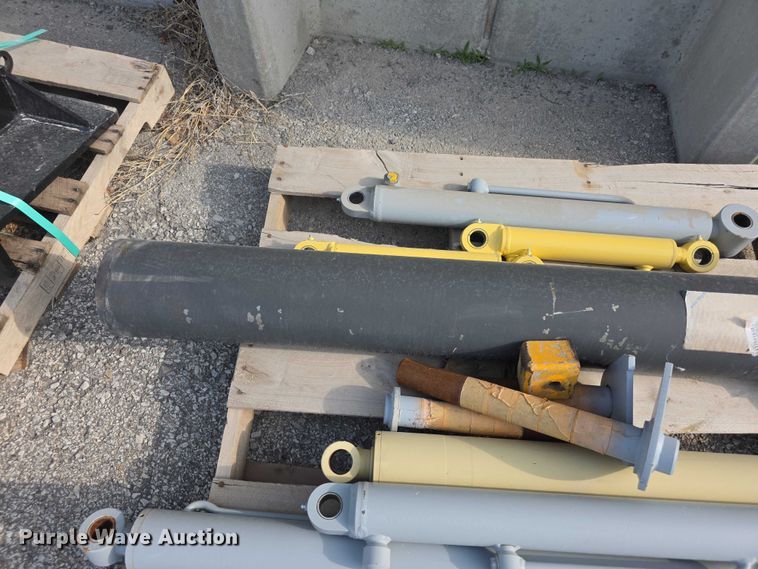 image for item EV2183 Truck parts