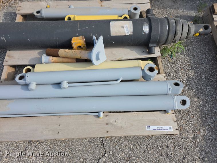 image for item EV2183 Truck parts