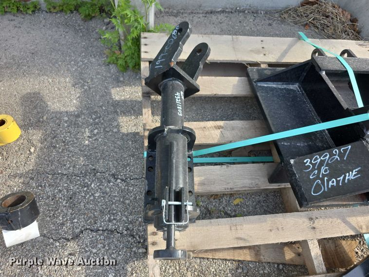 image for item EV2184 Truck Part and Attach.