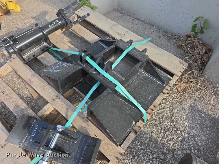 image for item EV2184 Truck Part and Attach.