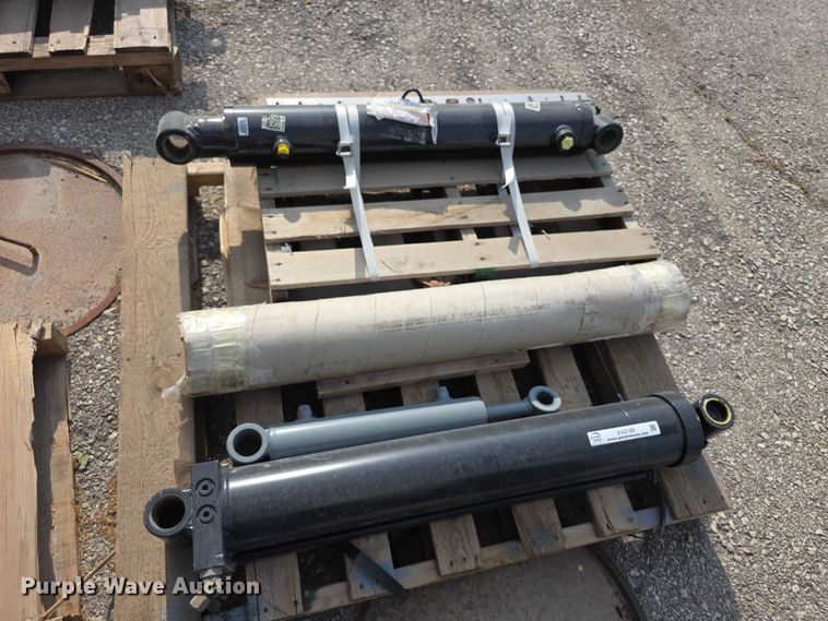 image for item EV2185 Truck parts