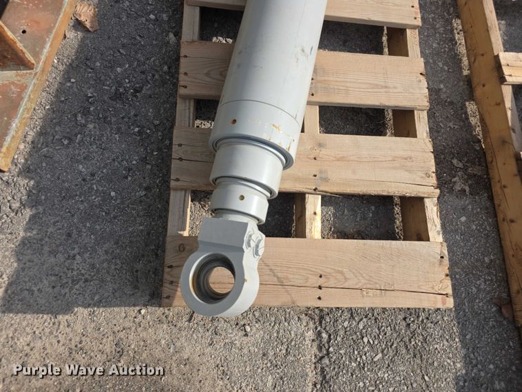 image for item EV2185 Truck parts