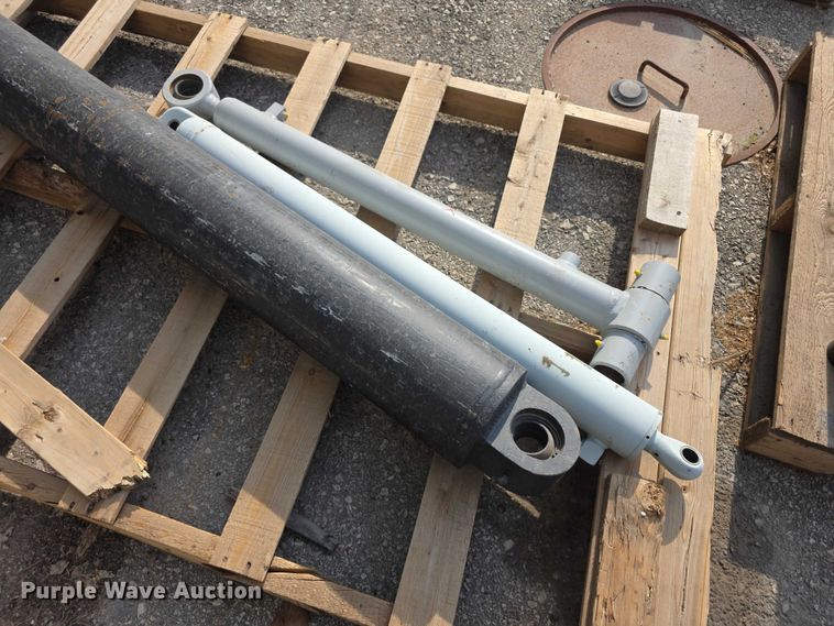 image for item EV2185 Truck parts