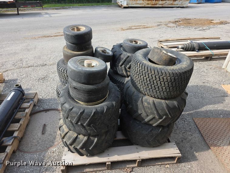 image for item EV2186 (17) mower tires