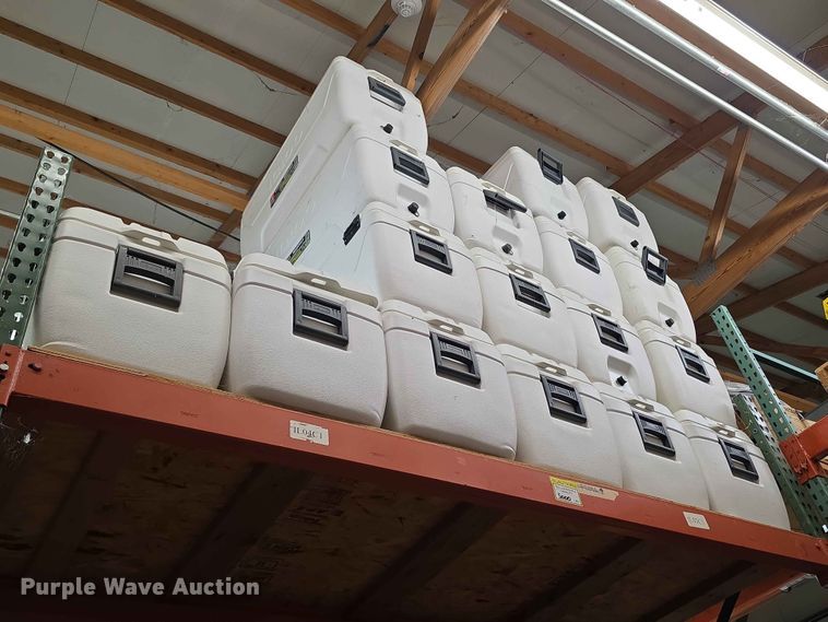 image for item EV2194 (33) Igloo coolers