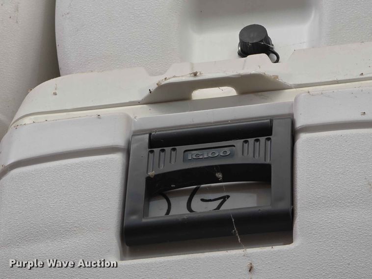 image for item EV2194 (33) Igloo coolers