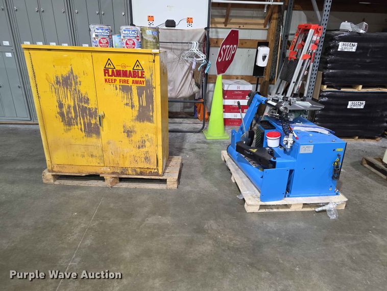 image for item EV2195 Tools