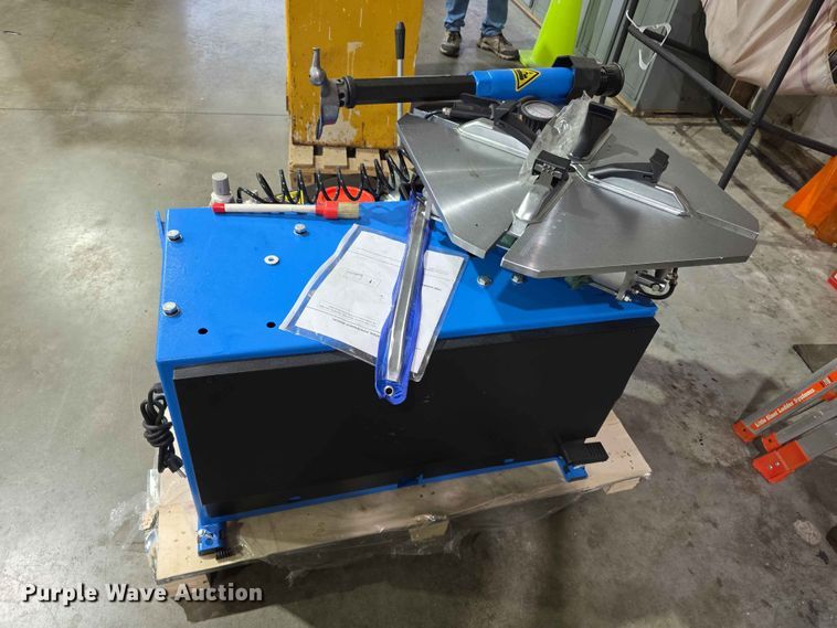 image for item EV2195 Tools