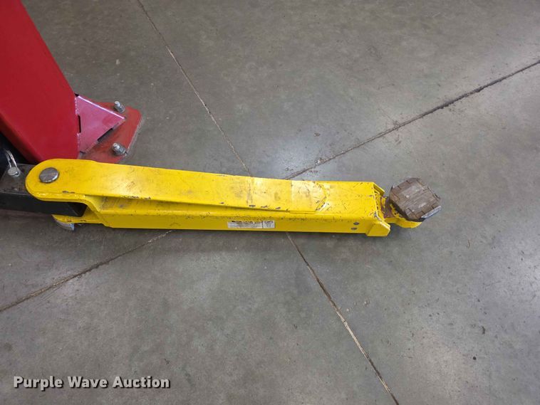 image for item EV2211 Snap-on Versymmetric CL10V3 two post automotive lift