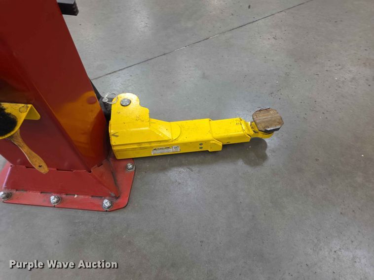 image for item EV2211 Snap-on Versymmetric CL10V3 two post automotive lift