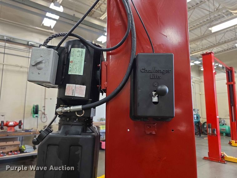 image for item EV2211 Snap-on Versymmetric CL10V3 two post automotive lift