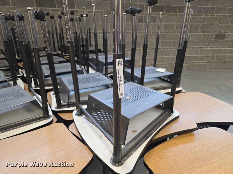 image for item EV2216 (47) desks