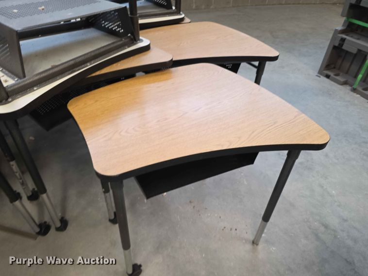image for item EV2216 (47) desks