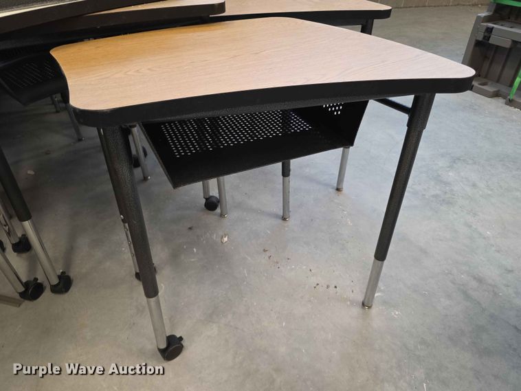 image for item EV2216 (47) desks