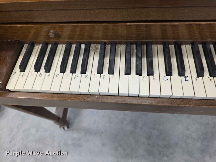 image for item EV2217 Baldwin piano