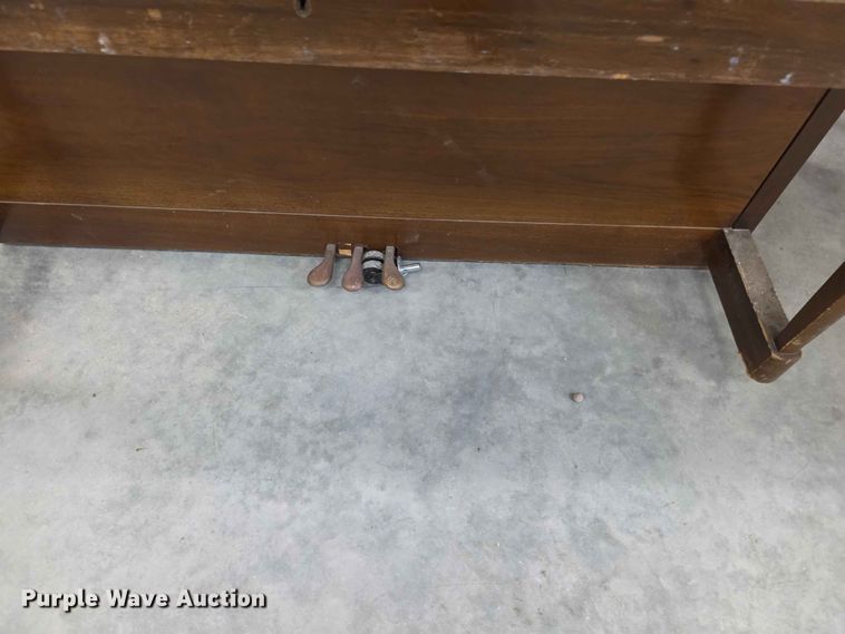 image for item EV2217 Baldwin piano
