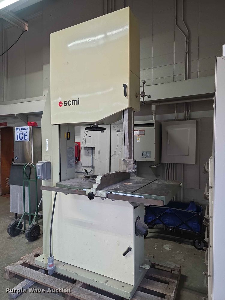 1992 SCMI 900 band saw