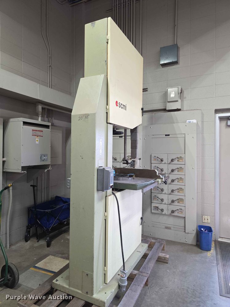 image for item EV2228 1992 SCMI 900 band saw