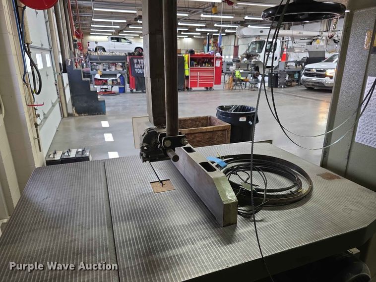 image for item EV2228 1992 SCMI 900 band saw