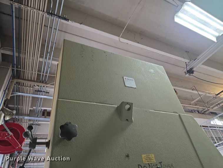 image for item EV2228 1992 SCMI 900 band saw