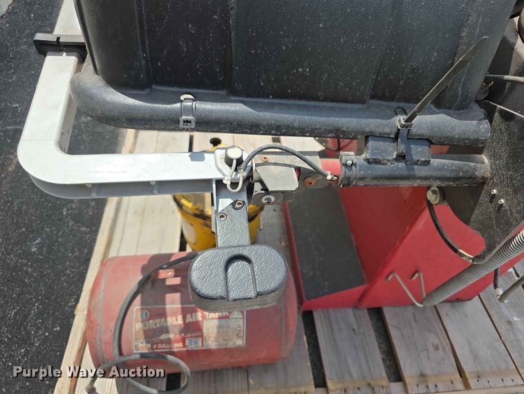image for item EV2231 2014 Hunter DSP9200 tire balancer