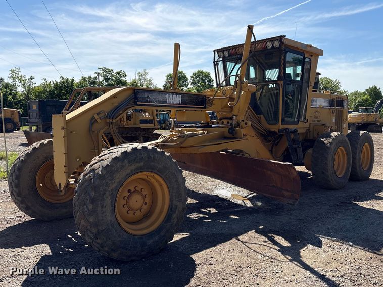 image for item EV2973 1999 Caterpillar 140H motor grader