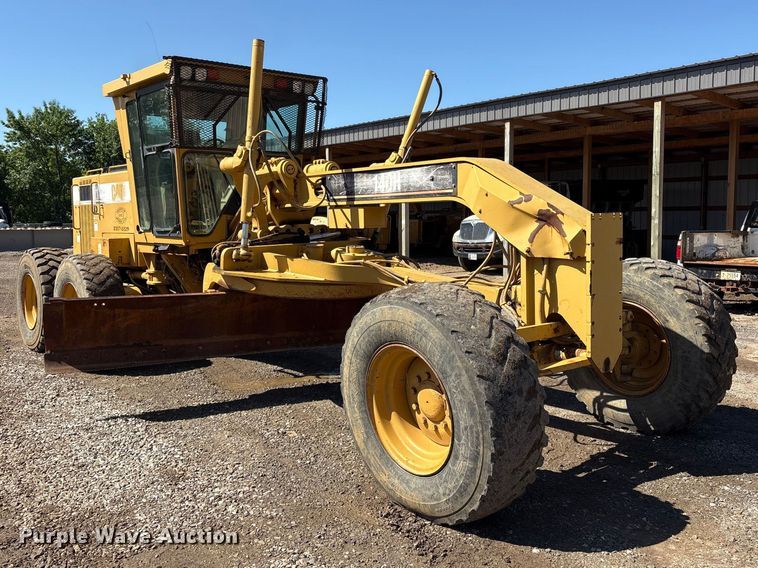 image for item EV2973 1999 Caterpillar 140H motor grader