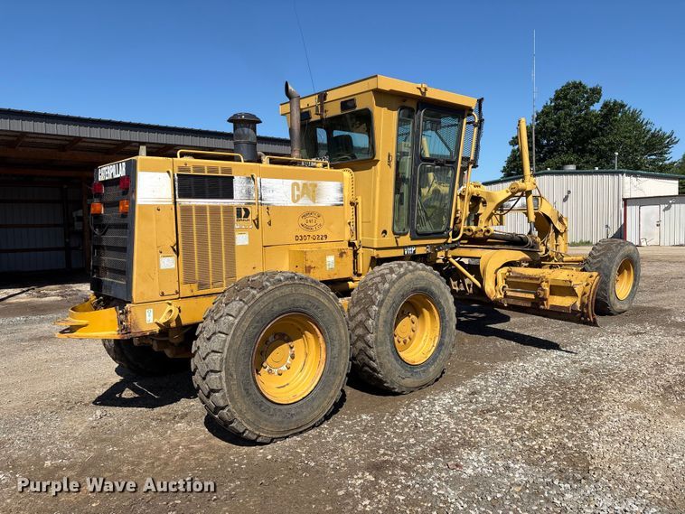 image for item EV2973 1999 Caterpillar 140H motor grader