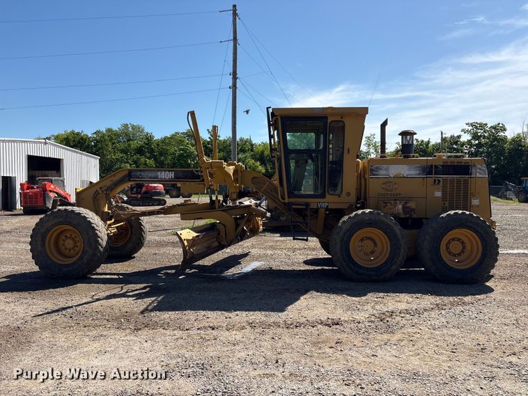 image for item EV2973 1999 Caterpillar 140H motor grader