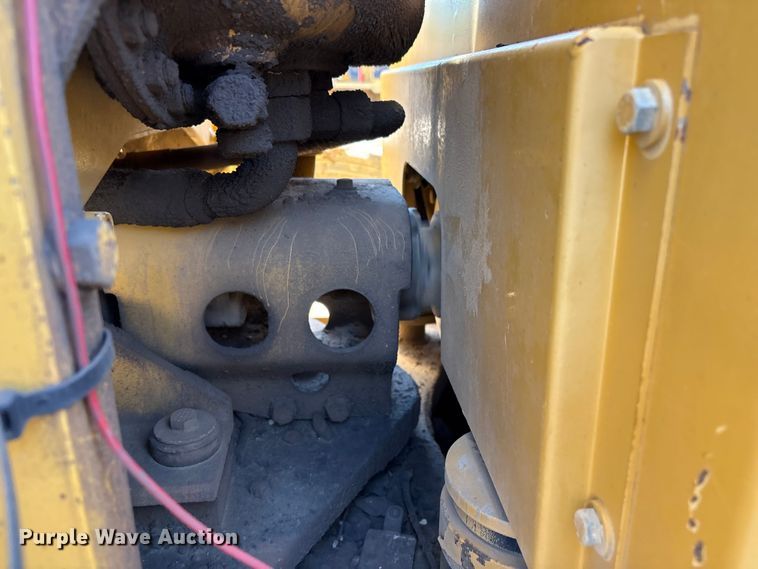 image for item EV2973 1999 Caterpillar 140H motor grader