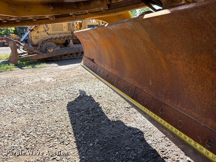 image for item EV2973 1999 Caterpillar 140H motor grader
